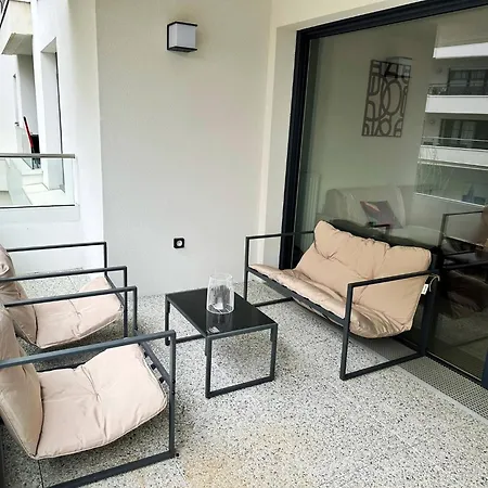 Charming Colombes Comfort, Convenience, And Style Bois-Colombes